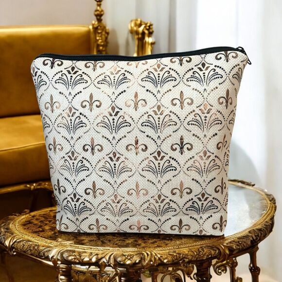 unknown Handbags - Elegant Fleur-de-lis Makeup Bag - Perfect for Mardi Gras and Everyday Use